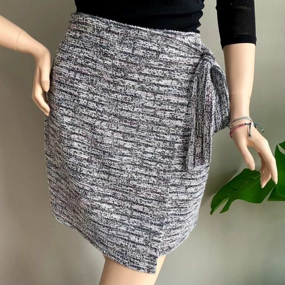 LOFT Multicolor Tweed Side Tie Stretch Wrap Mini Skirt Women's Medium M Cute EUC